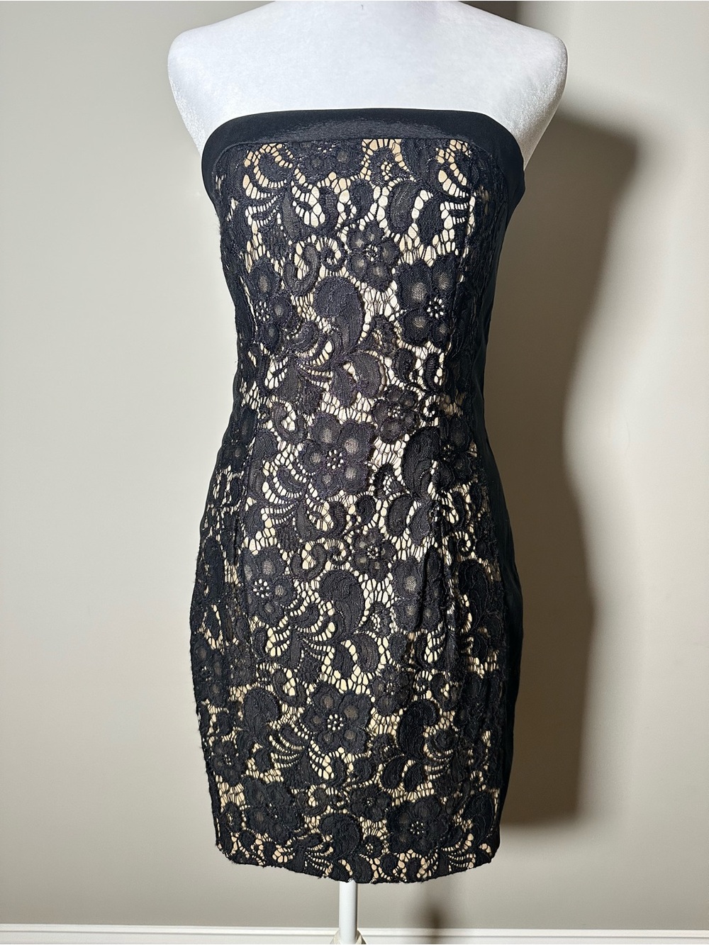 Cache Strapless Black Lace Dress with Nude Lining